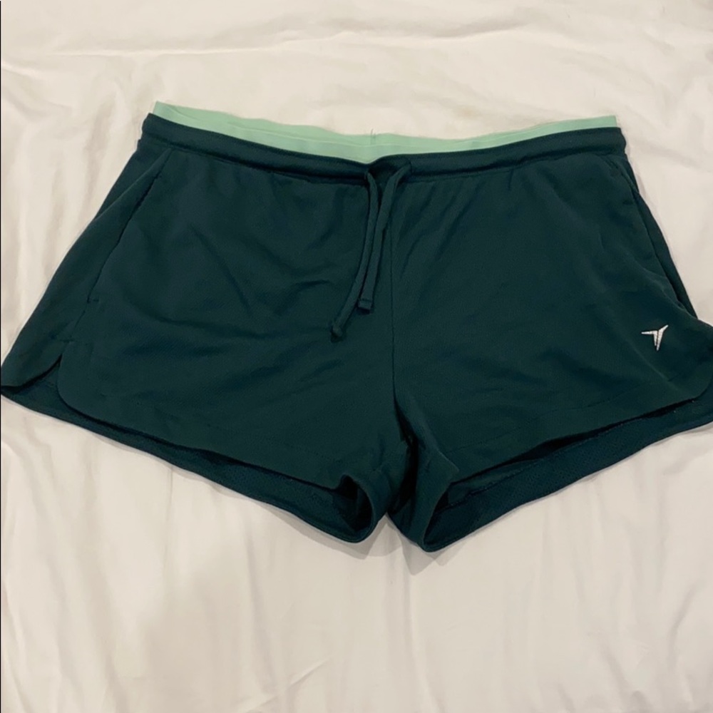 Green Old Navy Go Dry gym shorts size M